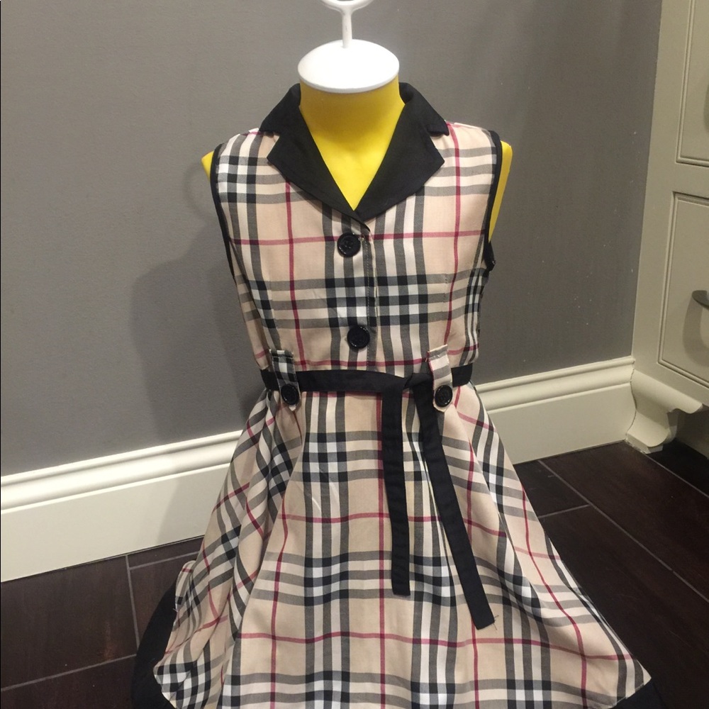 Burberry little girls dress